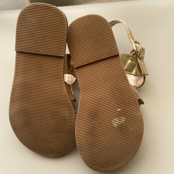 Baby Gap Scalloped Metallic Sandals - Picture 2 of 2